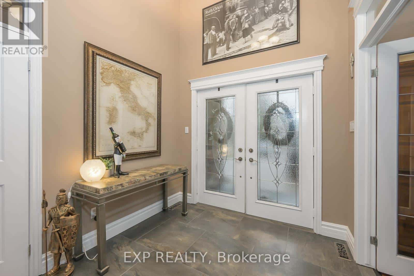 22 FARMHOUSE ROAD — London East (East A), Ontario - Photo 3 of 47