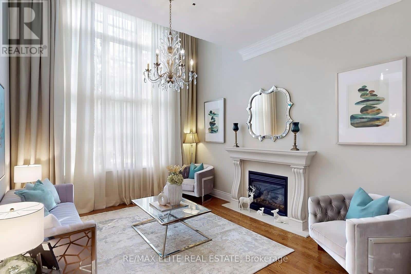 59 CARISBROOKE CIRCLE — Aurora (Bayview Southeast), Ontario - Photo 5 of 45