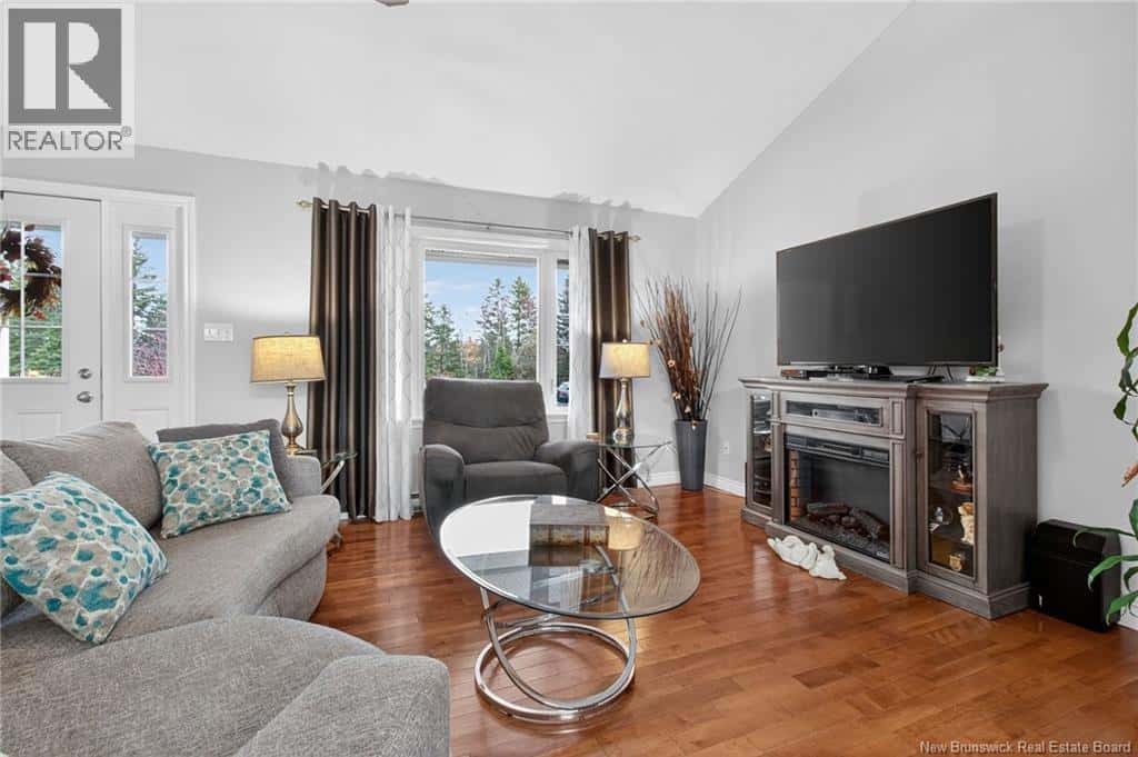 6 Government Road — Salisbury, New Brunswick - Photo 4 of 50