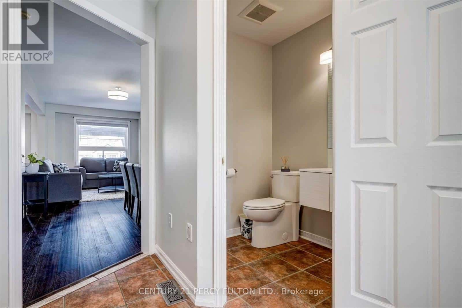 123 BROWNRIDGE PLACE — Whitby (Williamsburg), Ontario - Photo 3 of 36