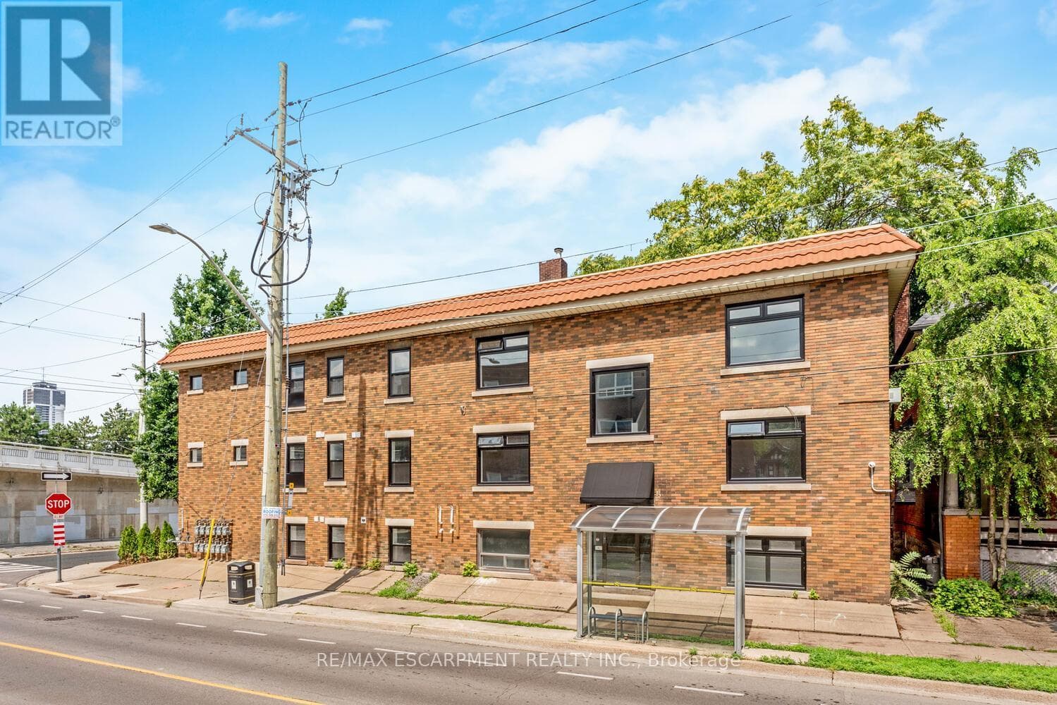 10 - 127 VICTORIA AVENUE S — Hamilton (Stinson), Ontario - Main photo