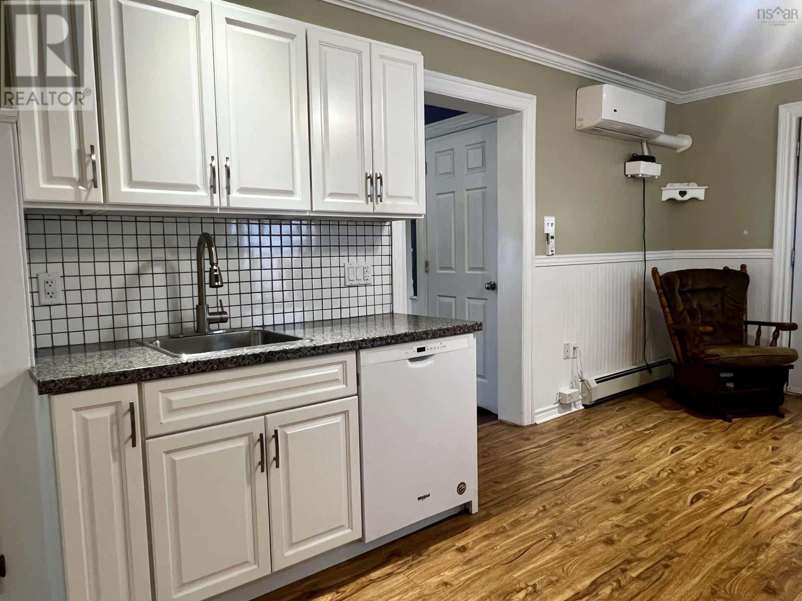 1948 Dufferin Street — Westville, Nova Scotia - Photo 5 of 44