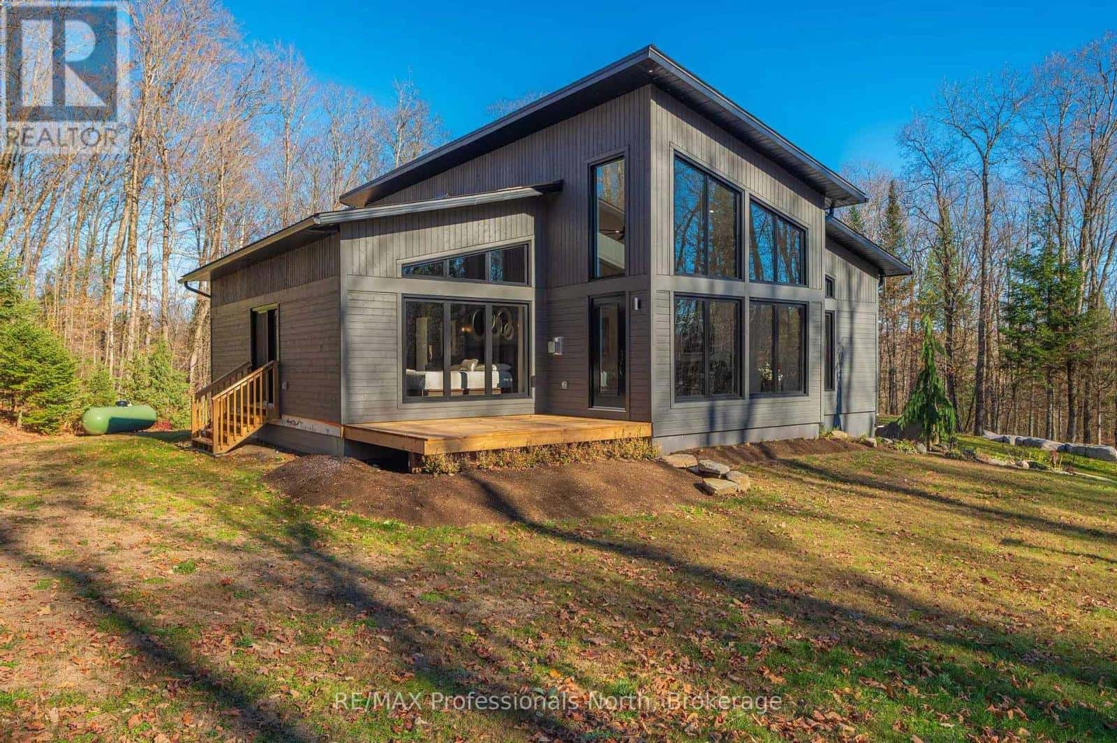 3777 GLAMORGAN ROAD — Dysart et al (Dysart), Ontario - Photo 2 of 50