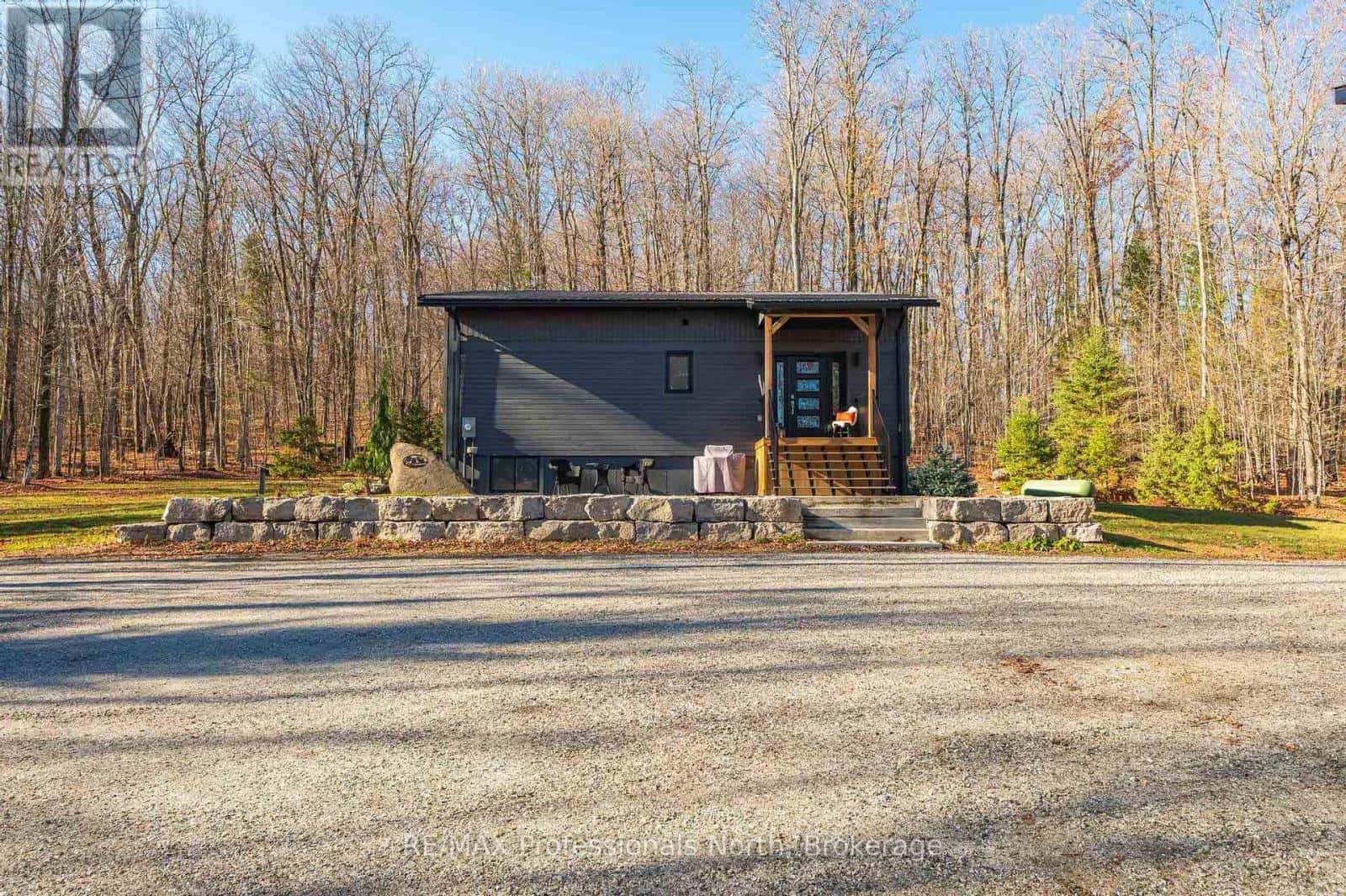 3777 GLAMORGAN ROAD — Dysart et al (Dysart), Ontario - Photo 5 of 50