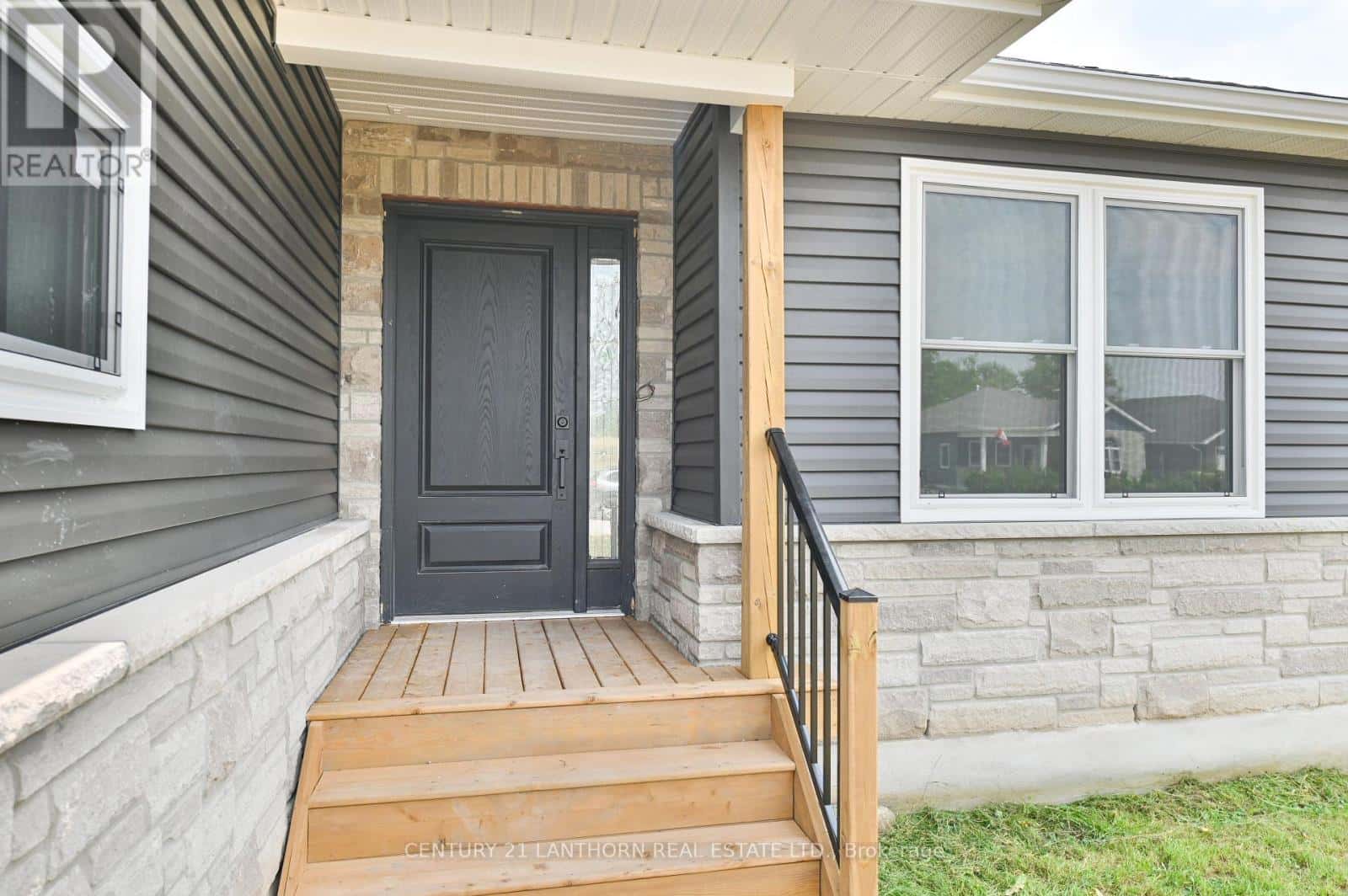 91 DUNCAN STREET — Centre Hastings, Ontario - Photo 5 of 36