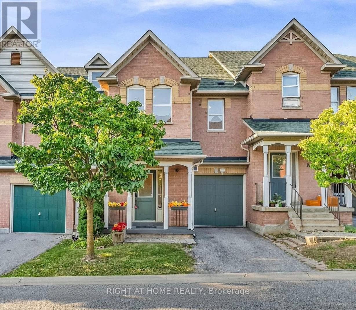 12 WALTER THOMAS WAY — Markham (Buttonville), Ontario - Main photo