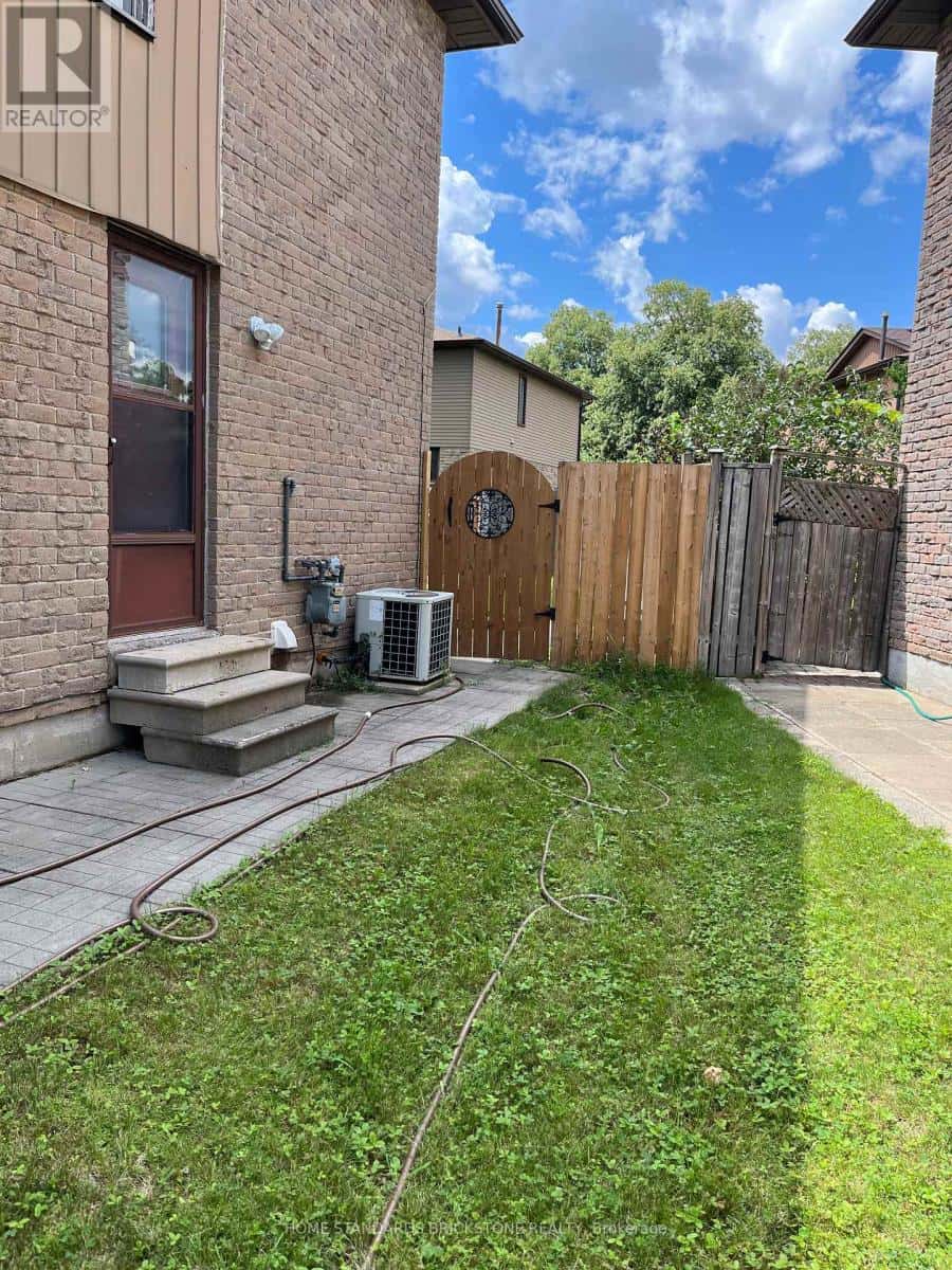 BASEMENT - 267 RISEBROUGH CIRCUIT — Markham (Milliken Mills West), Ontario - Photo 3 of 23