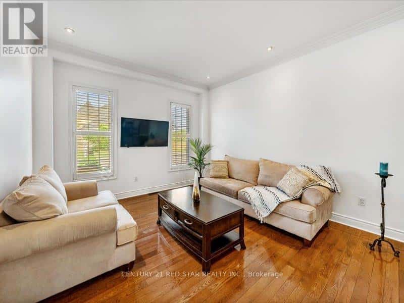 31 EIFFEL BOULEVARD — Brampton (Vales of Castlemore North), Ontario - Photo 5 of 39