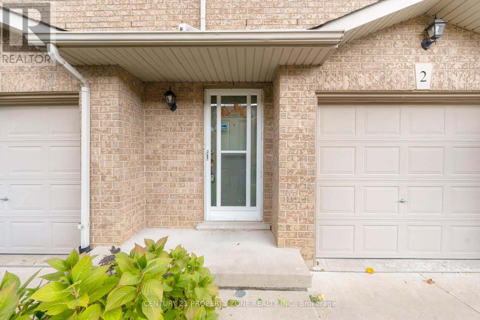 2 - 1809 UPPER WENTWORTH STREET — Hamilton (Allison), Ontario - Photo 3 of 30