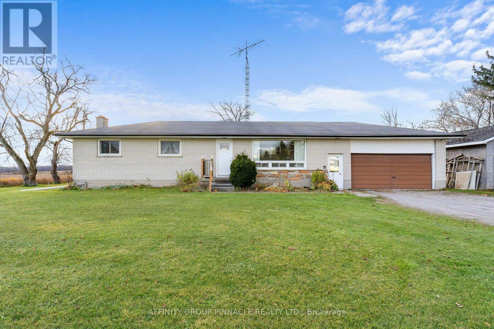 2591 35 Highway South