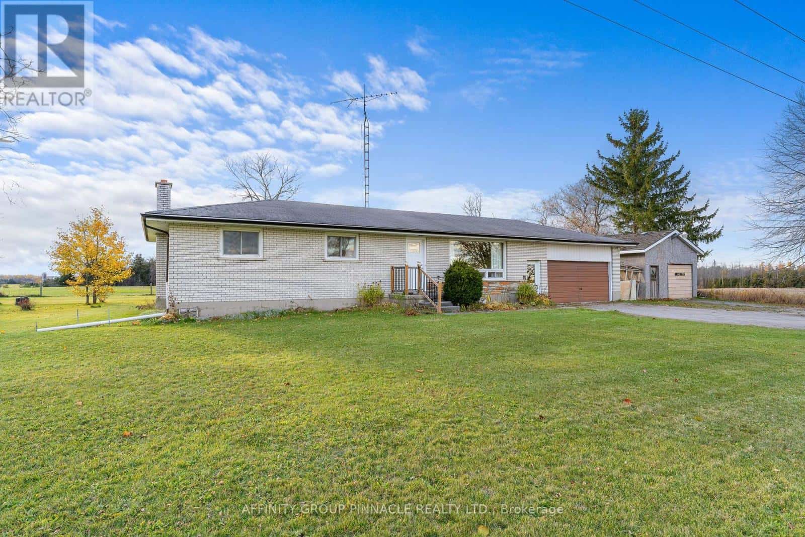 2591 35 HIGHWAY S — Kawartha Lakes (Ops), Ontario - Photo 2 of 44