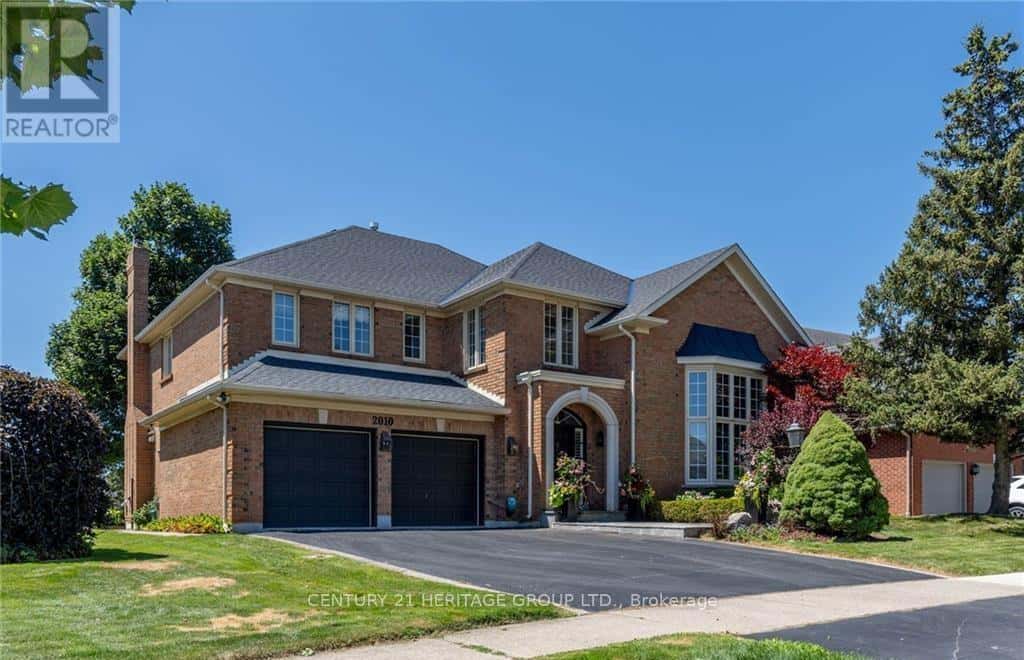 2010 Parklane Crescent