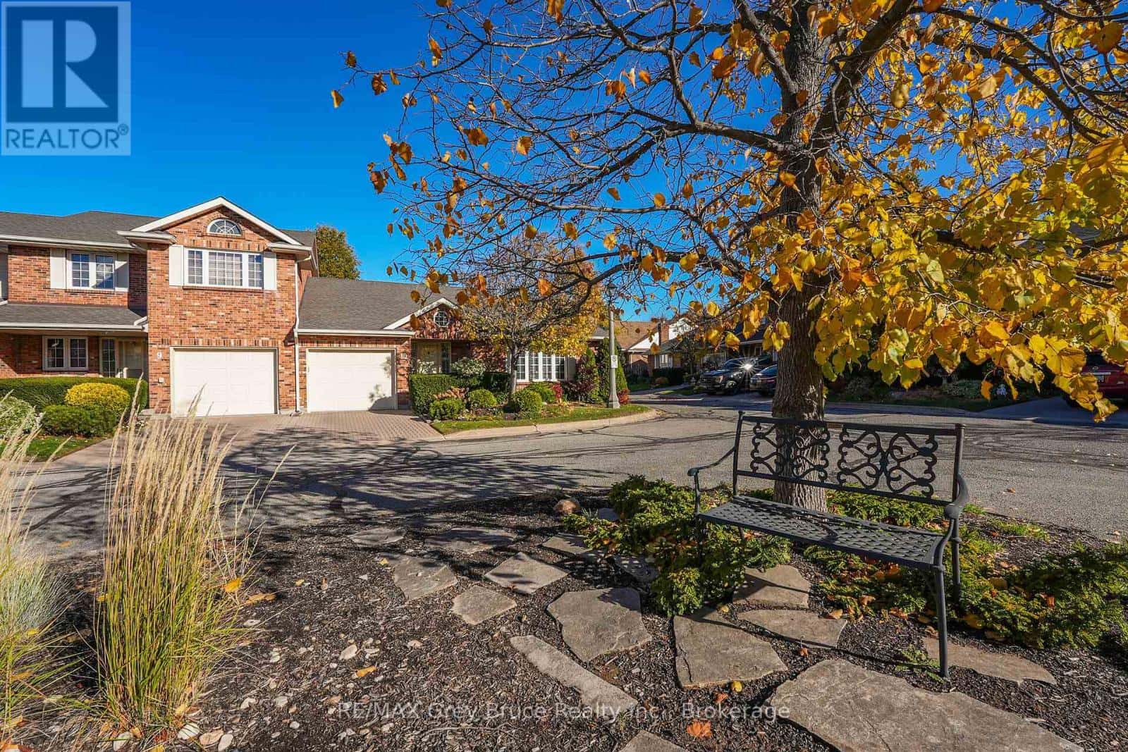 10 - 2720 MEWBURN ROAD — Niagara Falls (Casey), Ontario - Photo 2 of 33