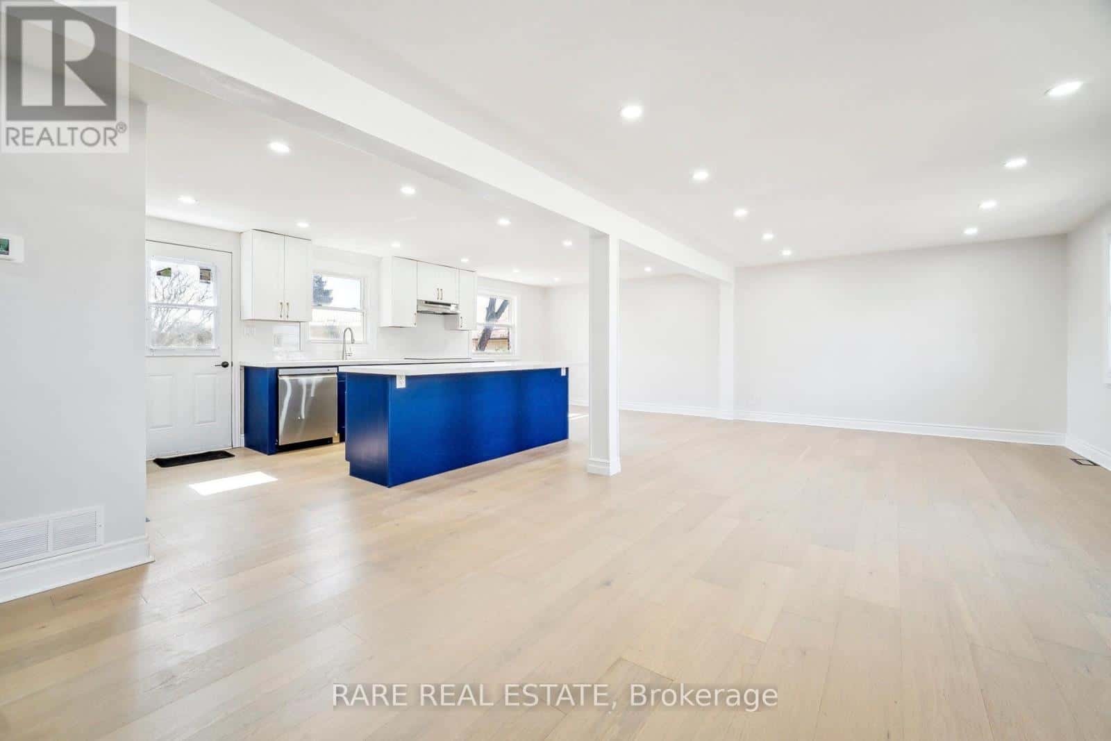 314 LAUGHTON CRESCENT — Strathroy-Caradoc (SW), Ontario - Photo 3 of 37