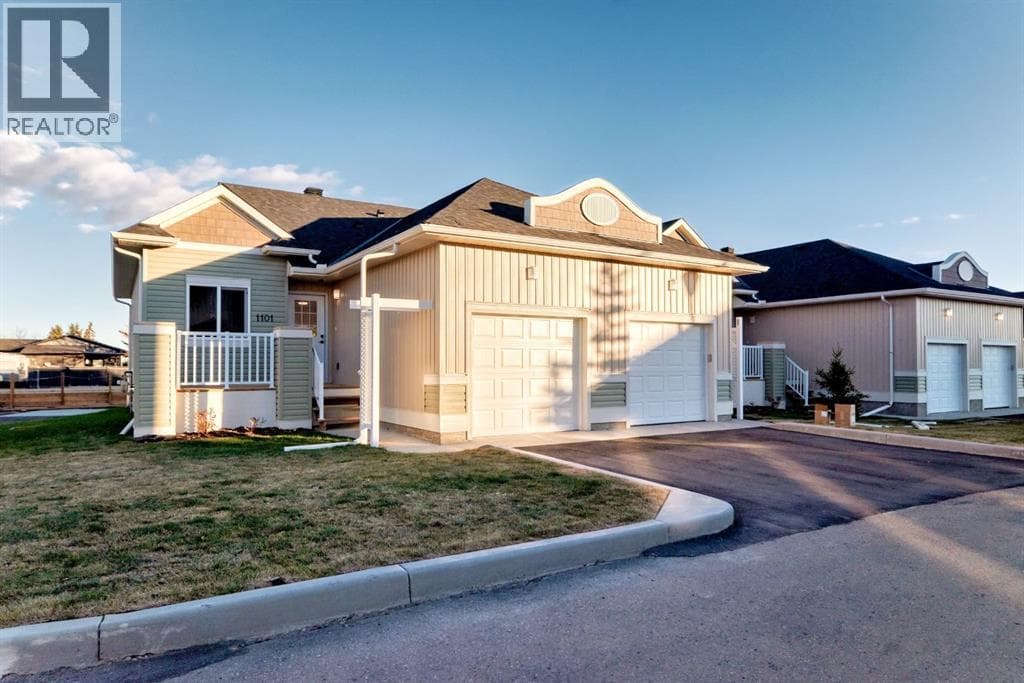 1101 Clover Close — Carstairs, Alberta - Main photo