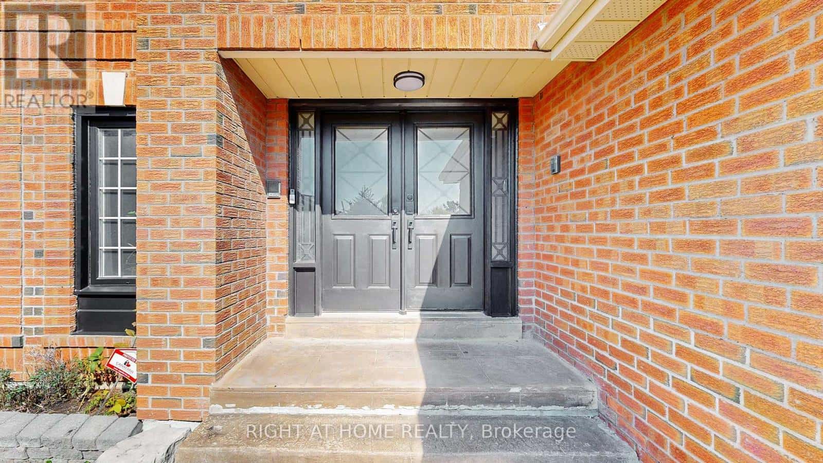 1590 MAJOR OAKS ROAD — Pickering (Brock Ridge), Ontario - Photo 5 of 5