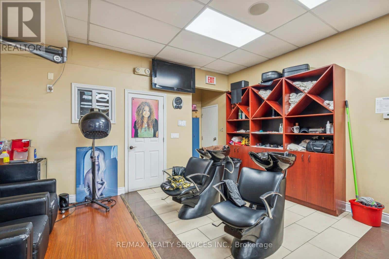 Brampton (Queen Street Corridor), Ontario — Brampton (Queen Street Corridor), Ontario - Photo 5 of 17