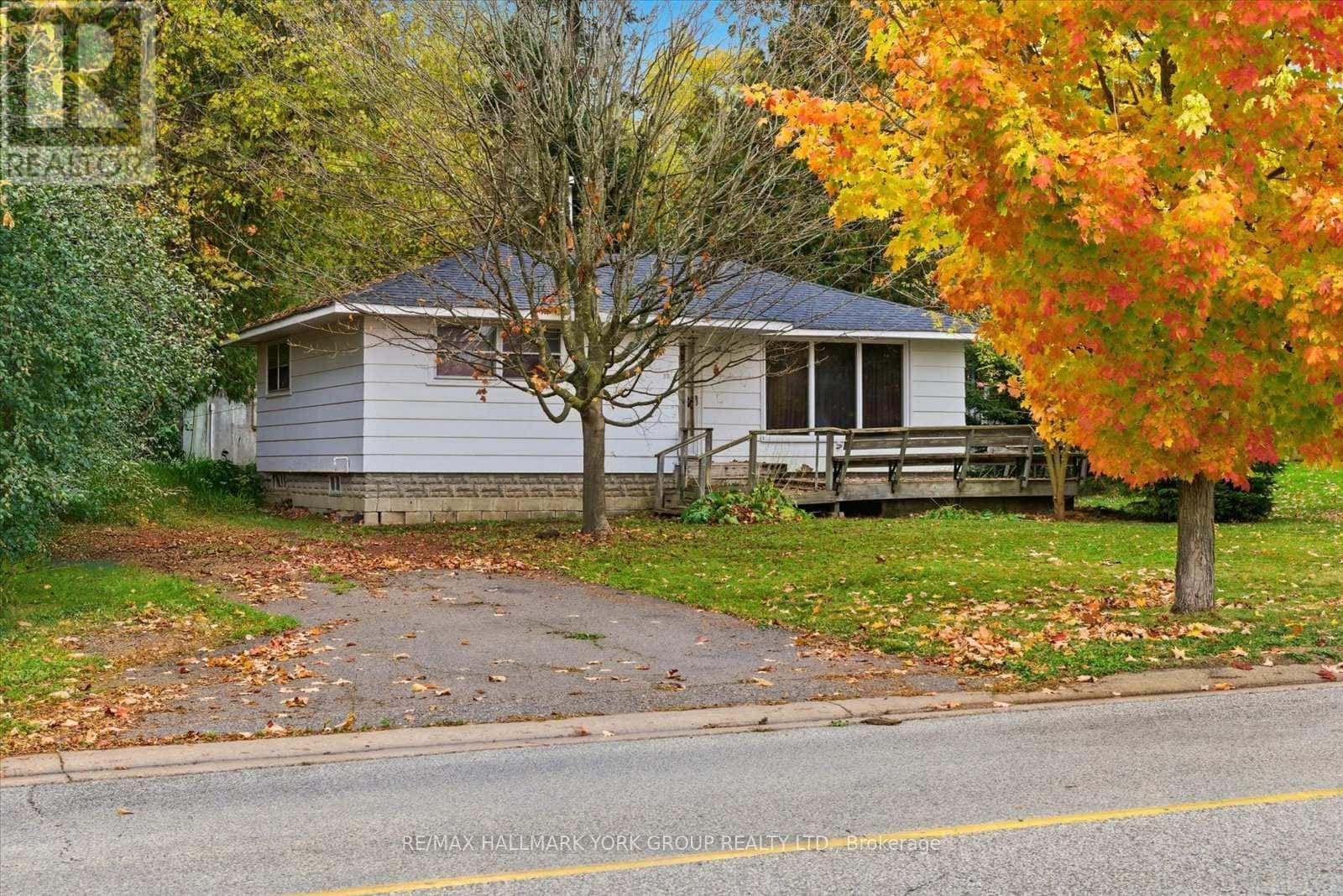 32 STATION ROAD — Georgina (Pefferlaw), Ontario - Photo 4 of 36