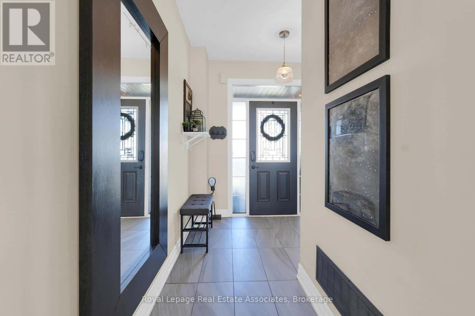 4316 SHUTTLEWORTH DRIVE — Niagara Falls (Lyons Creek), Ontario - Photo 5 of 47