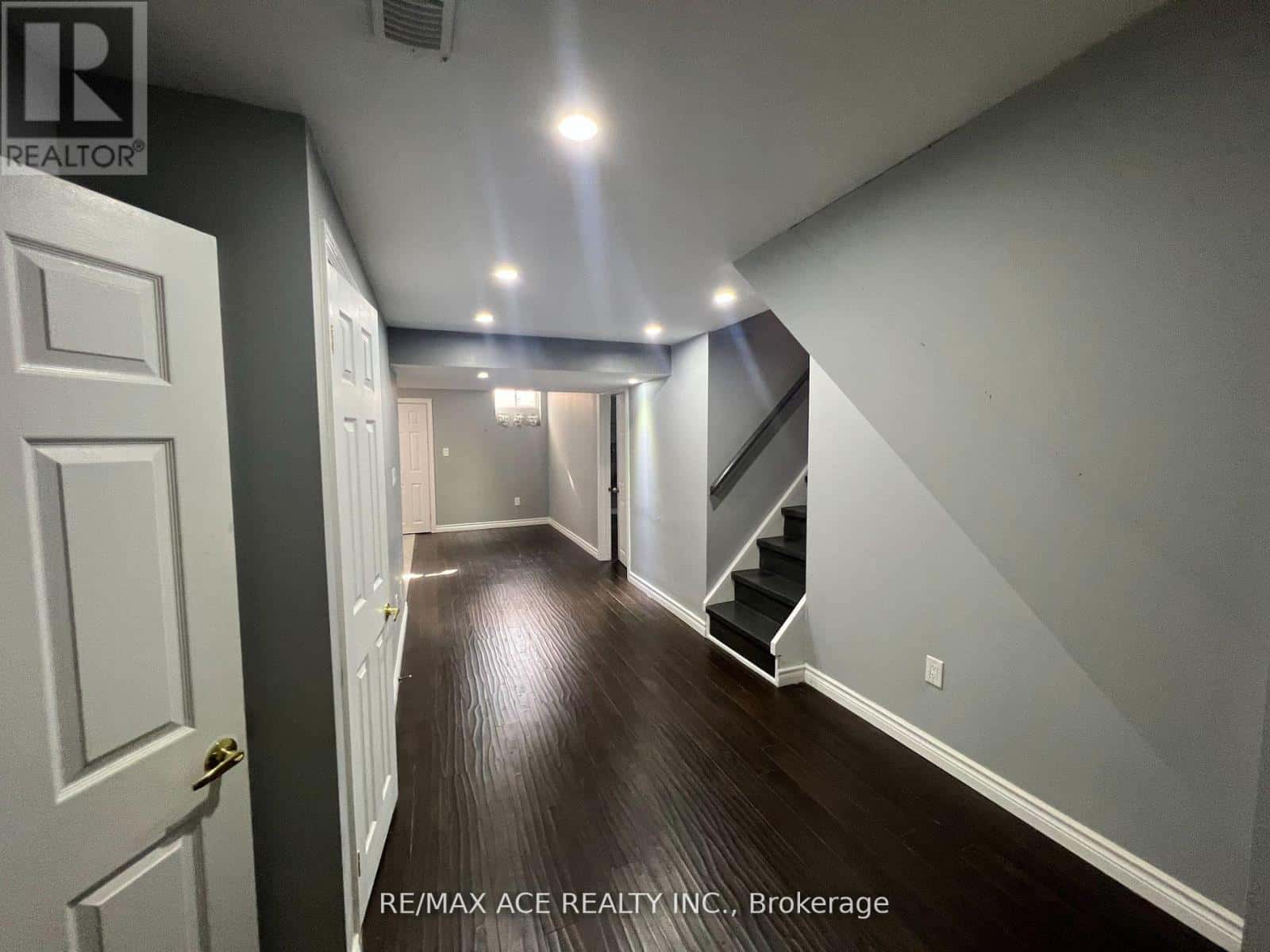 BSMT - 25 HISLOP DRIVE — Markham (Box Grove), Ontario - Photo 5 of 12