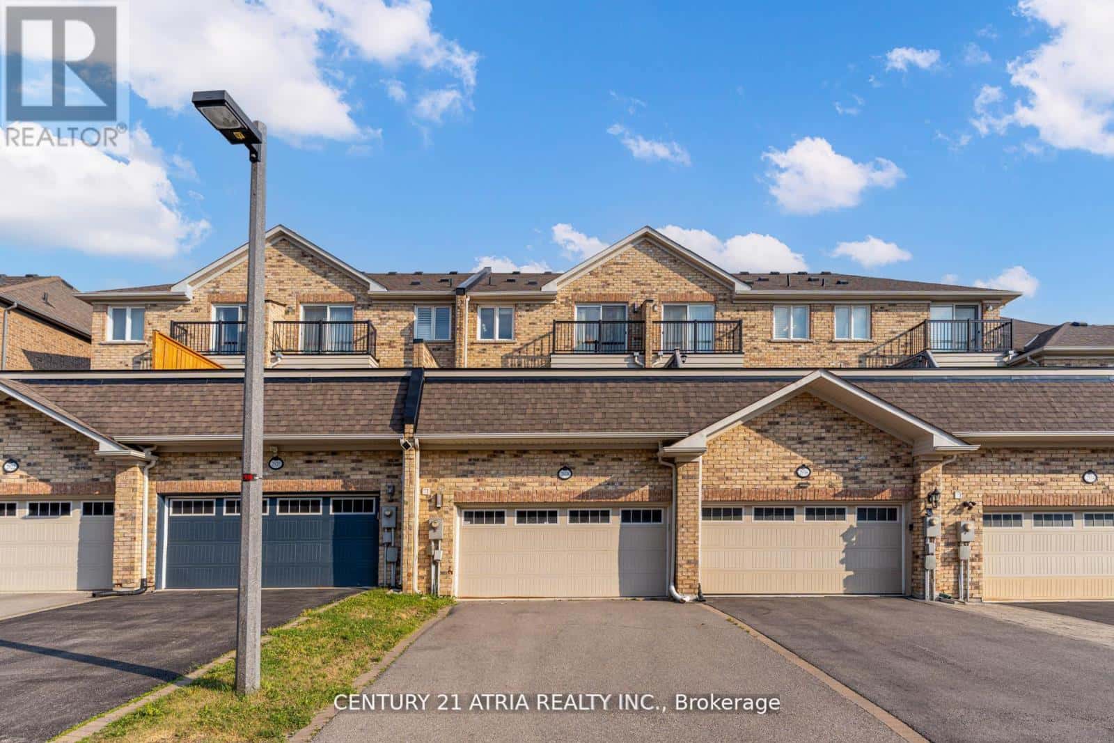 2918 ELGIN MILLS ROAD E — Markham (Victoria Square), Ontario - Photo 2 of 30