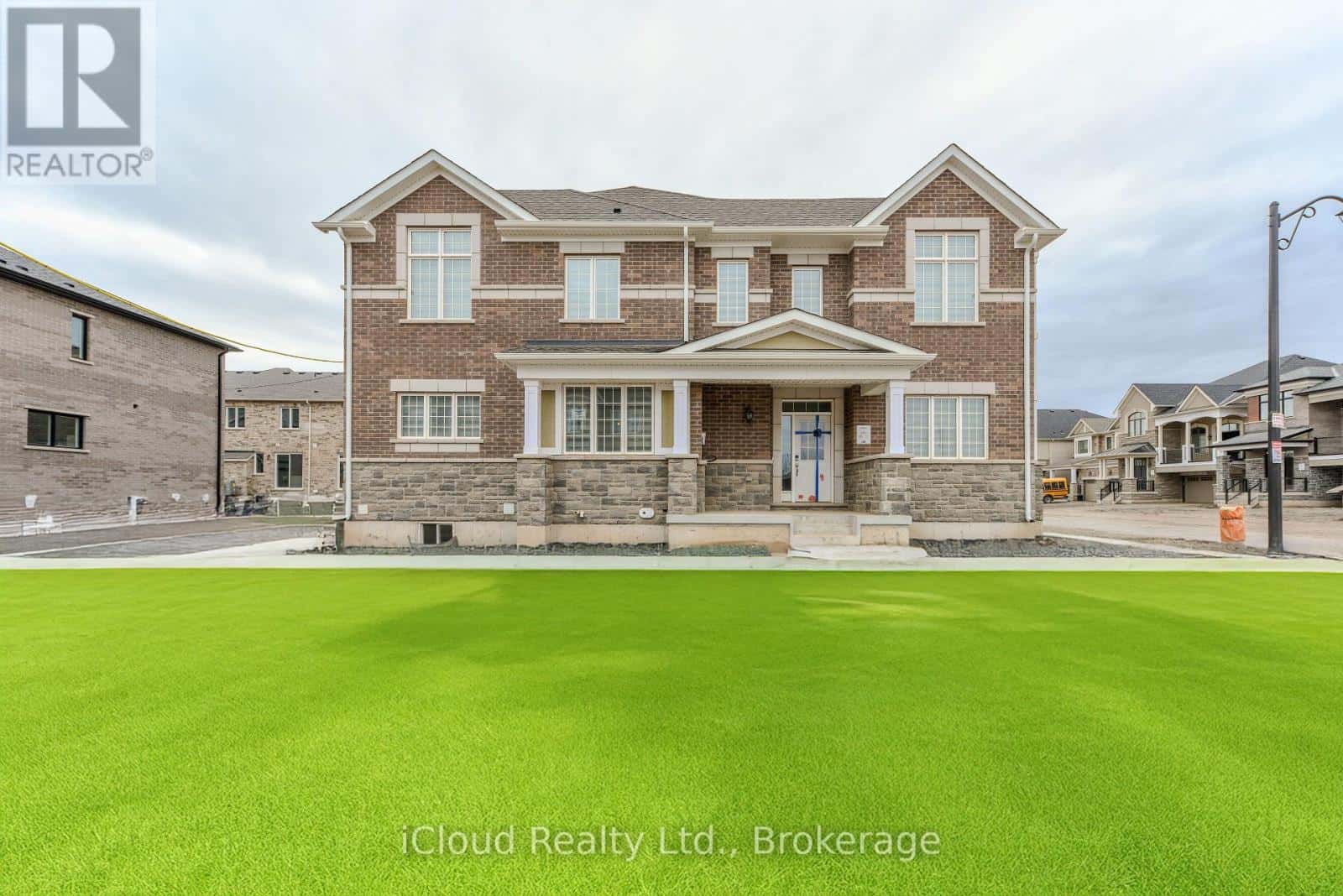 1217 FERGUSON DRIVE — Milton (BW Bowes), Ontario - Photo 2 of 31