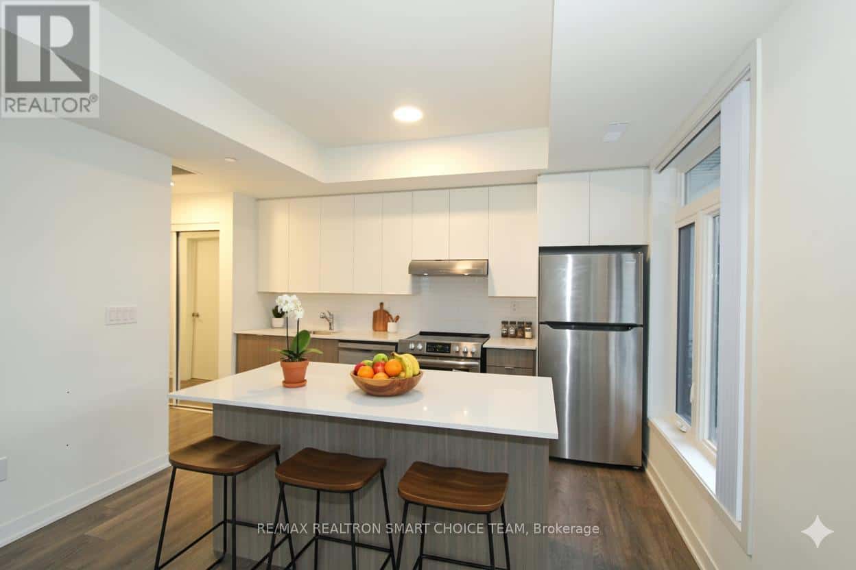 209 - 160 CANON JACKSON DRIVE — Toronto (Beechborough-Greenbrook), Ontario - Photo 5 of 42