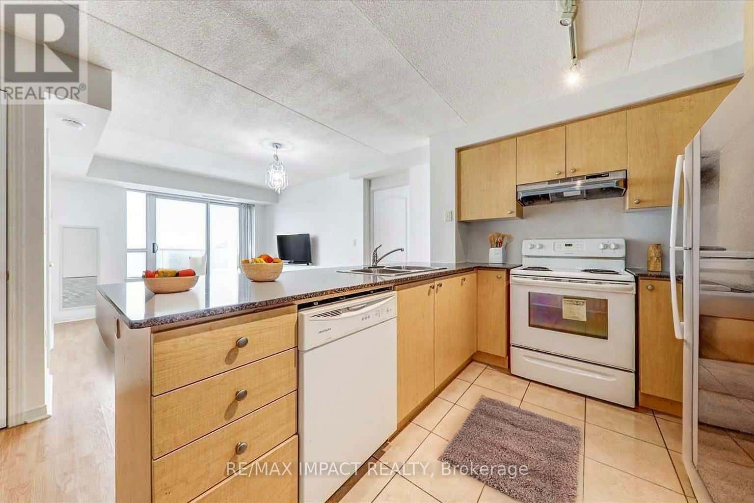 716 - 4600 STEELES AVE EAST AVENUE E — Markham (Milliken Mills East), Ontario - Photo 5 of 28