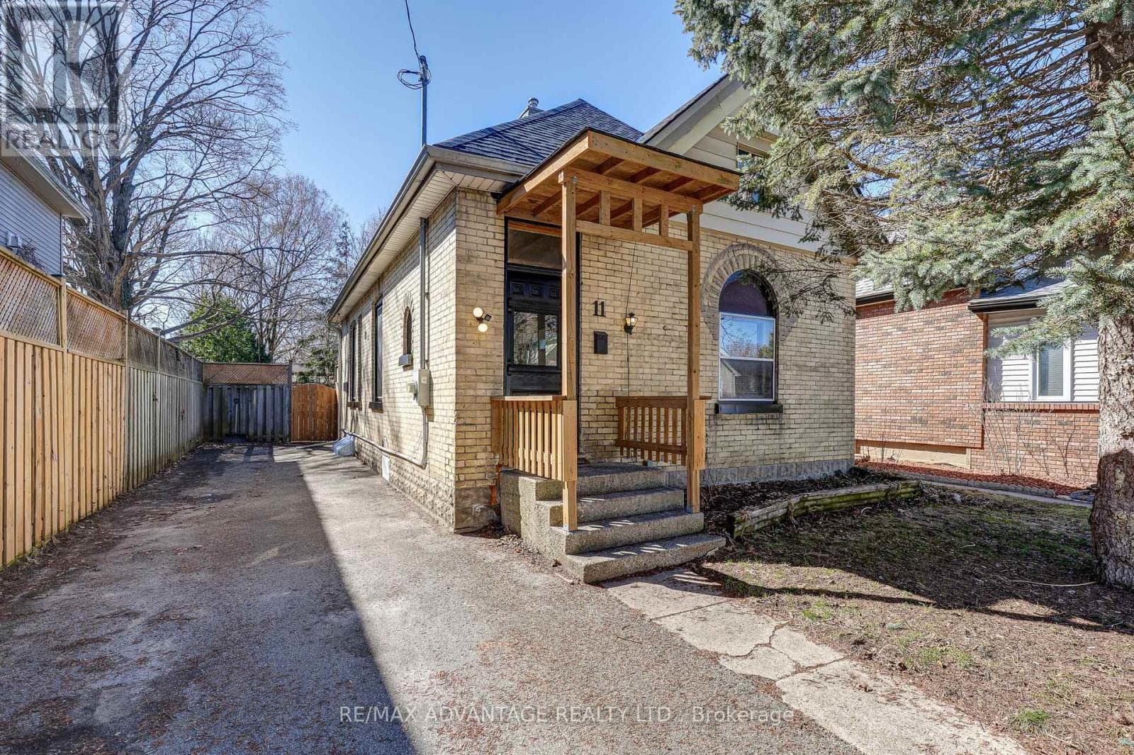 11 JOSEPHINE STREET — London South (South I), Ontario - Main photo