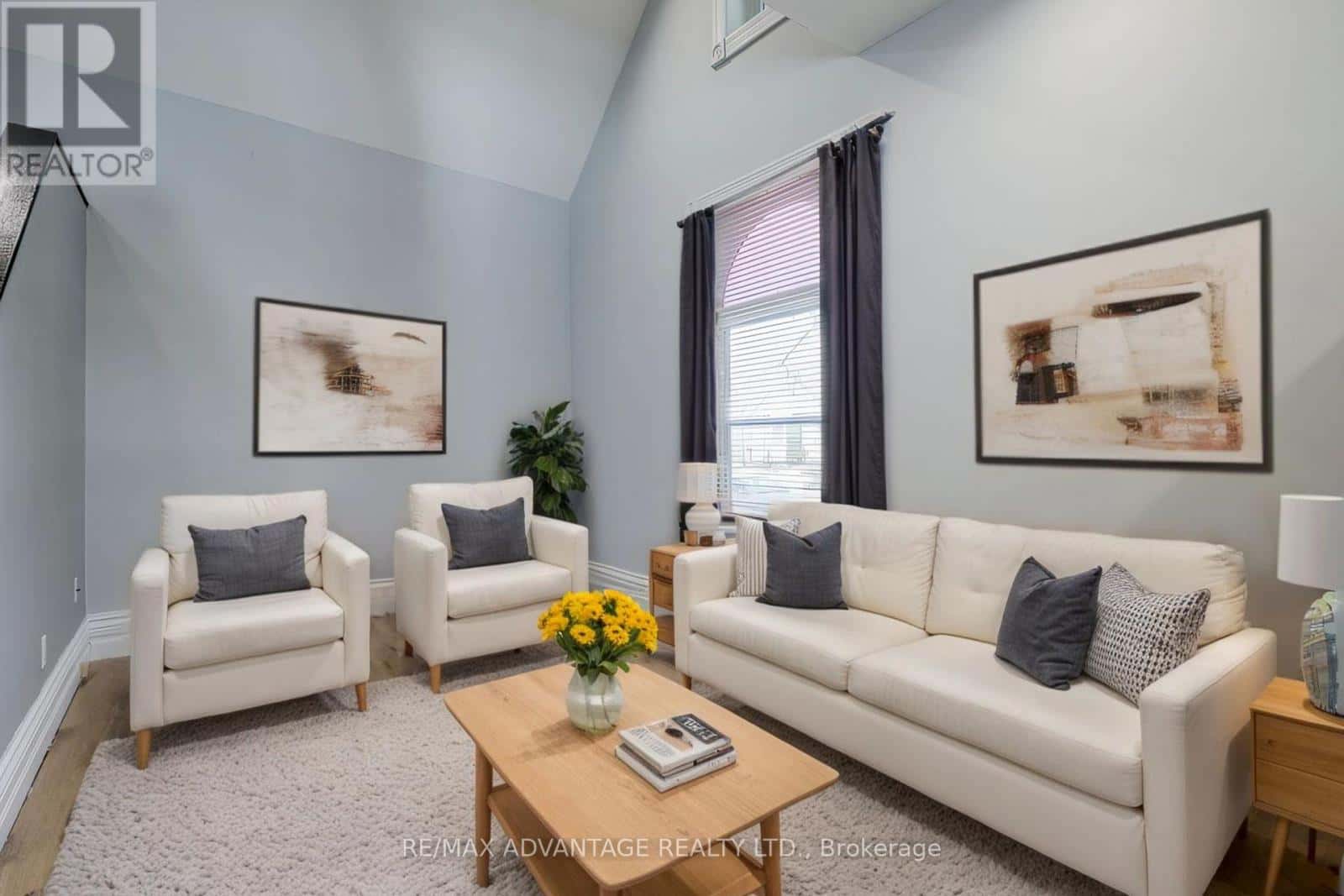 11 JOSEPHINE STREET — London South (South I), Ontario - Photo 5 of 47