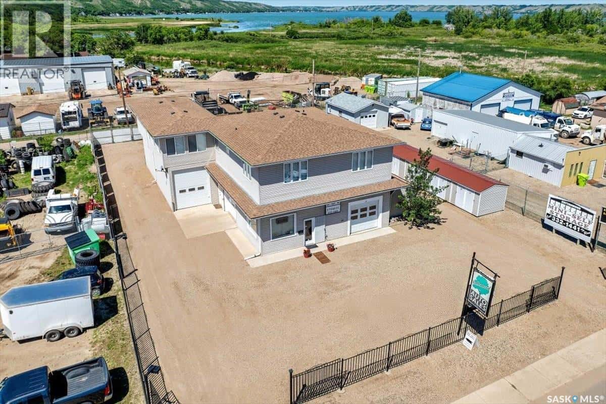 234 Boundary AVENUE N