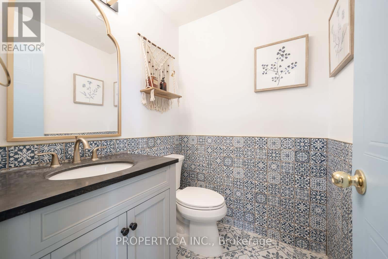 117 - 302 COLLEGE AVENUE W — Guelph (Dovercliffe Park/Old University), Ontario - Photo 4 of 48