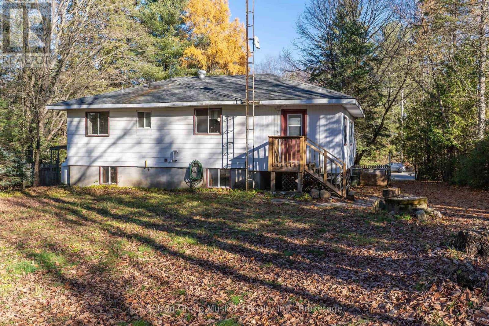 1060 HWY 592 HIGHWAY N — Perry, Ontario - Photo 3 of 24