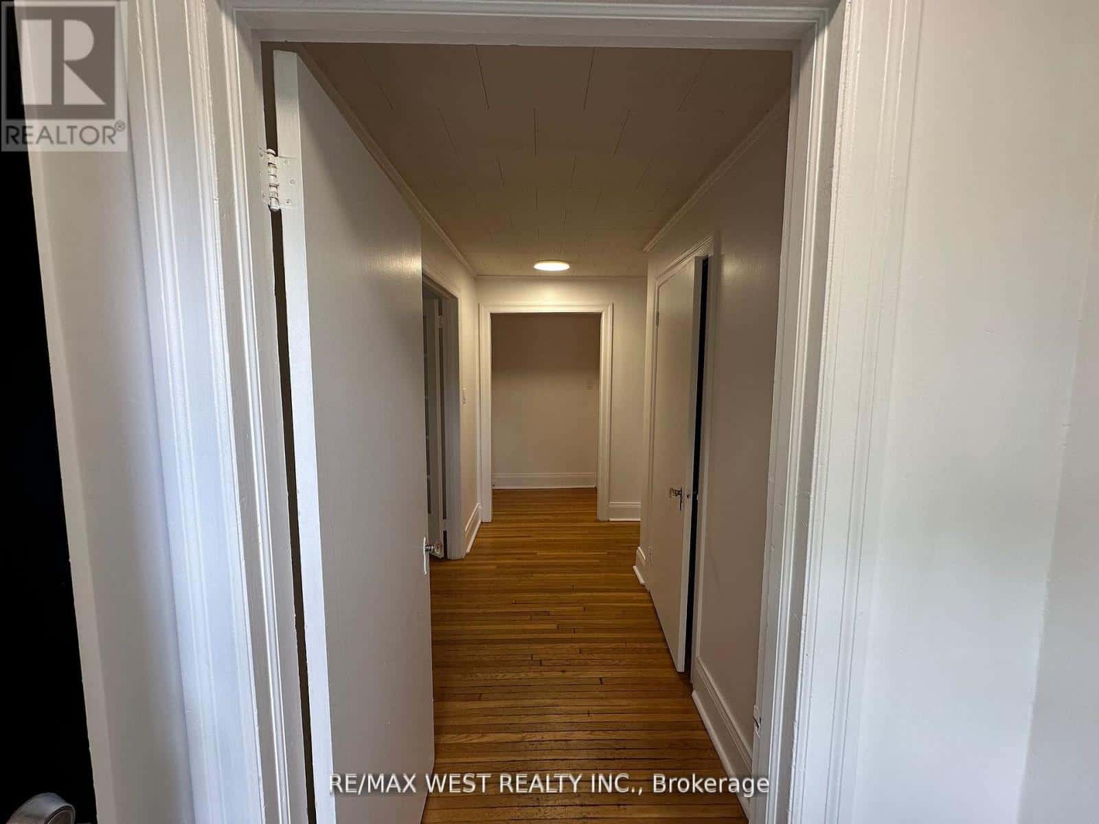 8186 ISLINGTON AVENUE — Vaughan (Islington Woods), Ontario - Photo 2 of 30