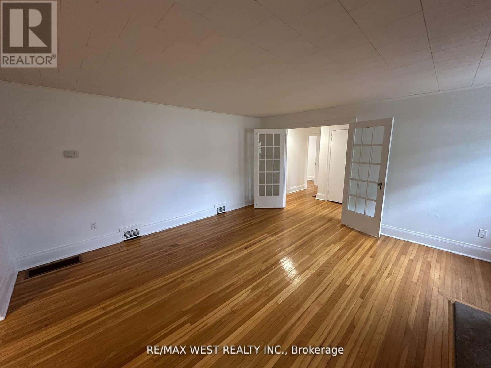 8186 ISLINGTON AVENUE — Vaughan (Islington Woods), Ontario - Photo 5 of 30