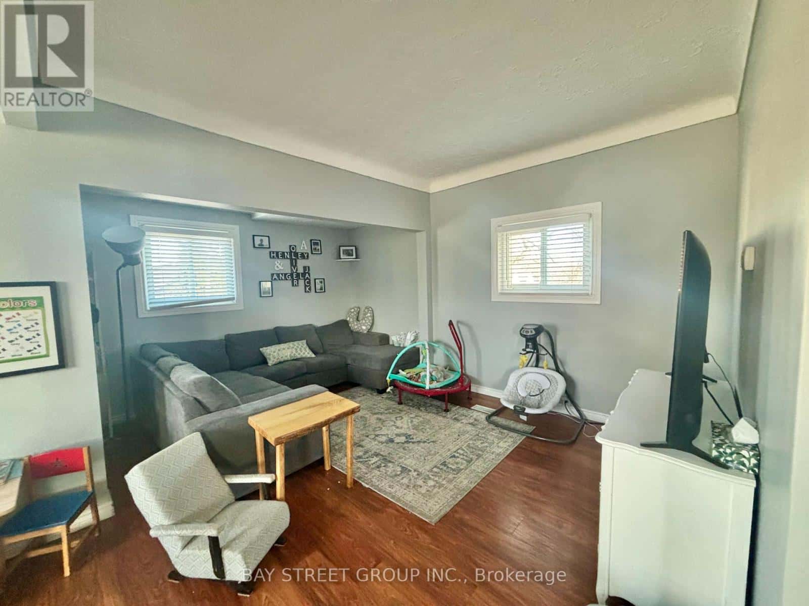 236 BEAVER STREET — Thorold (Allanburg/Thorold South), Ontario - Photo 2 of 23