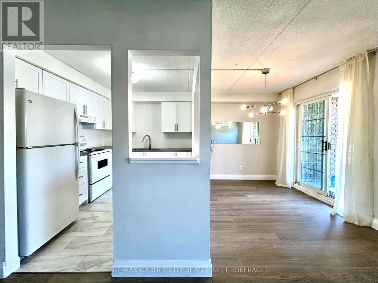 311 - 41 RYKERT STREET — St. Catharines (Western Hill), Ontario - Photo 2 of 11