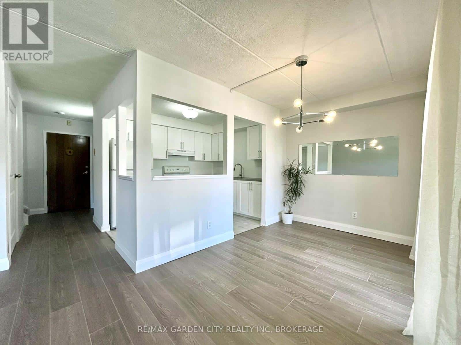 311 - 41 RYKERT STREET — St. Catharines (Western Hill), Ontario - Photo 3 of 11