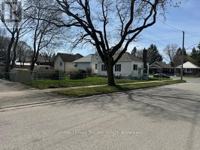 500 HIGHBURY AVENUE N — London East (East N), Ontario - Main photo