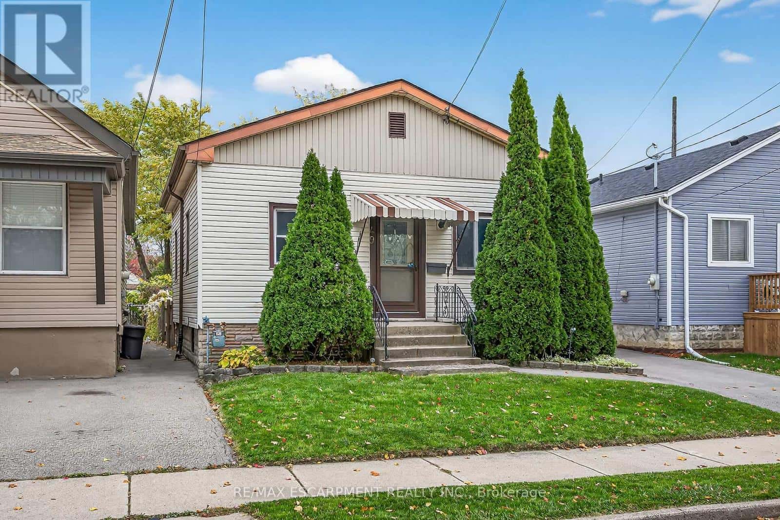 49 EAST 33RD STREET — Hamilton (Raleigh), Ontario - Photo 2 of 39