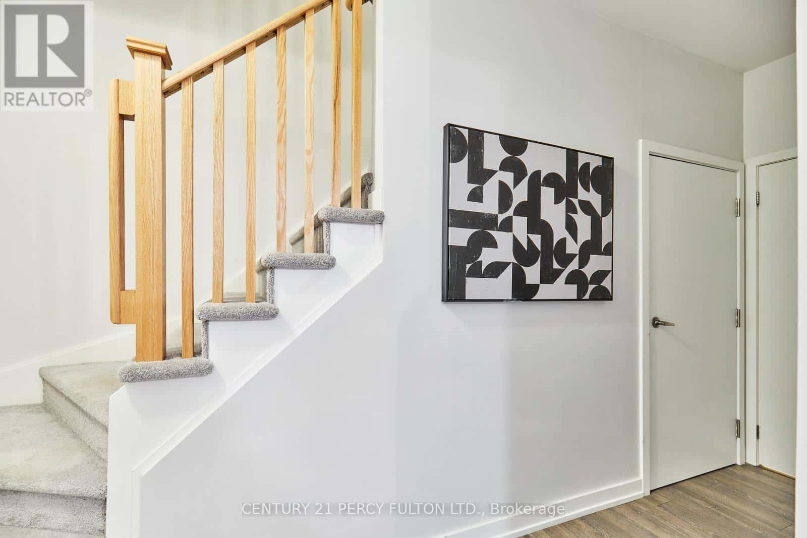 114 - 1555 KINGSTON ROAD — Pickering (Town Centre), Ontario - Photo 3 of 27