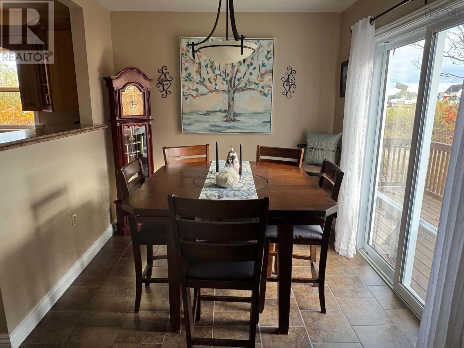 12 Lorway Street — Louisbourg, Nova Scotia - Photo 5 of 27