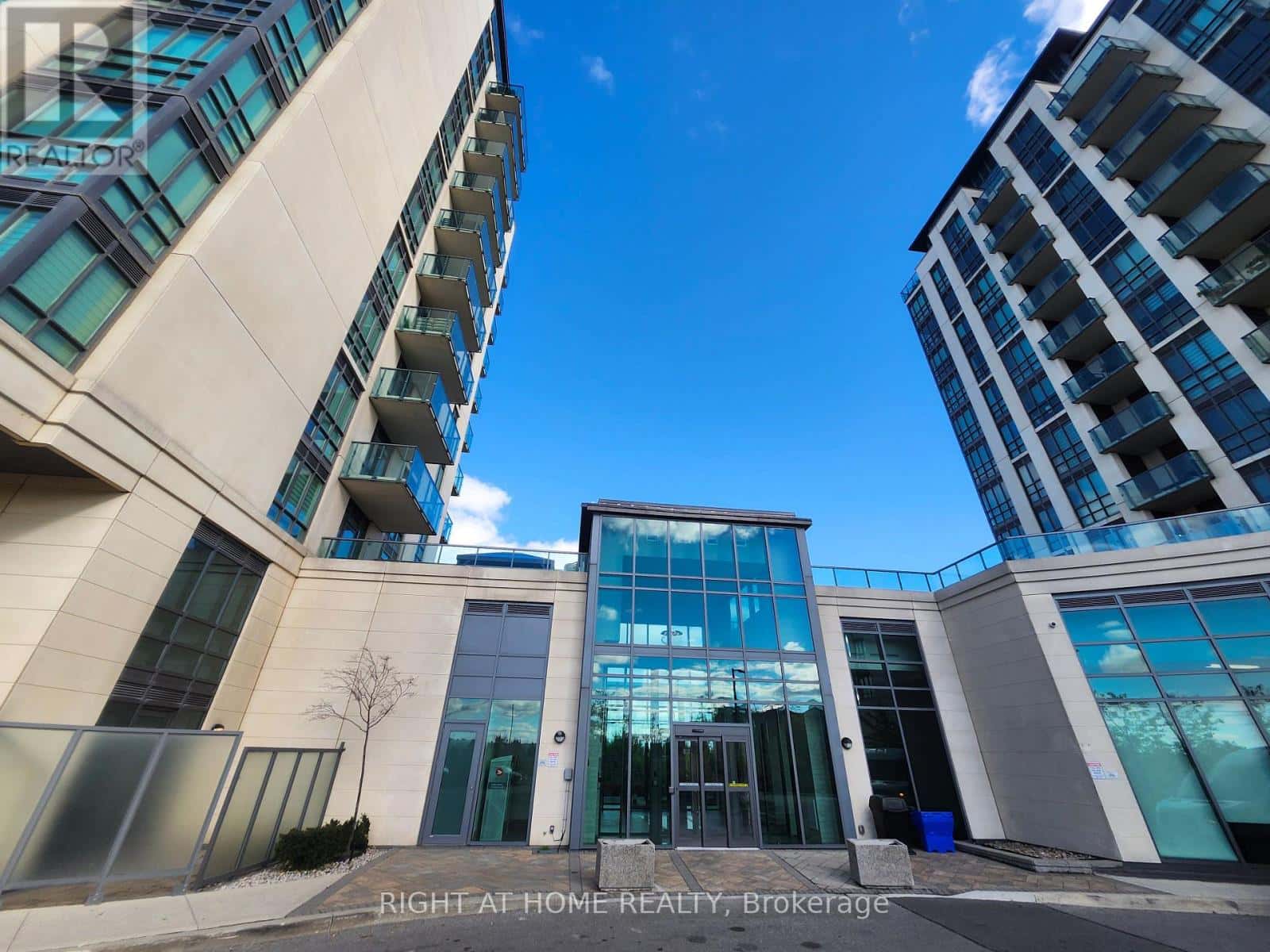 65 Yorkland Boulevard 109