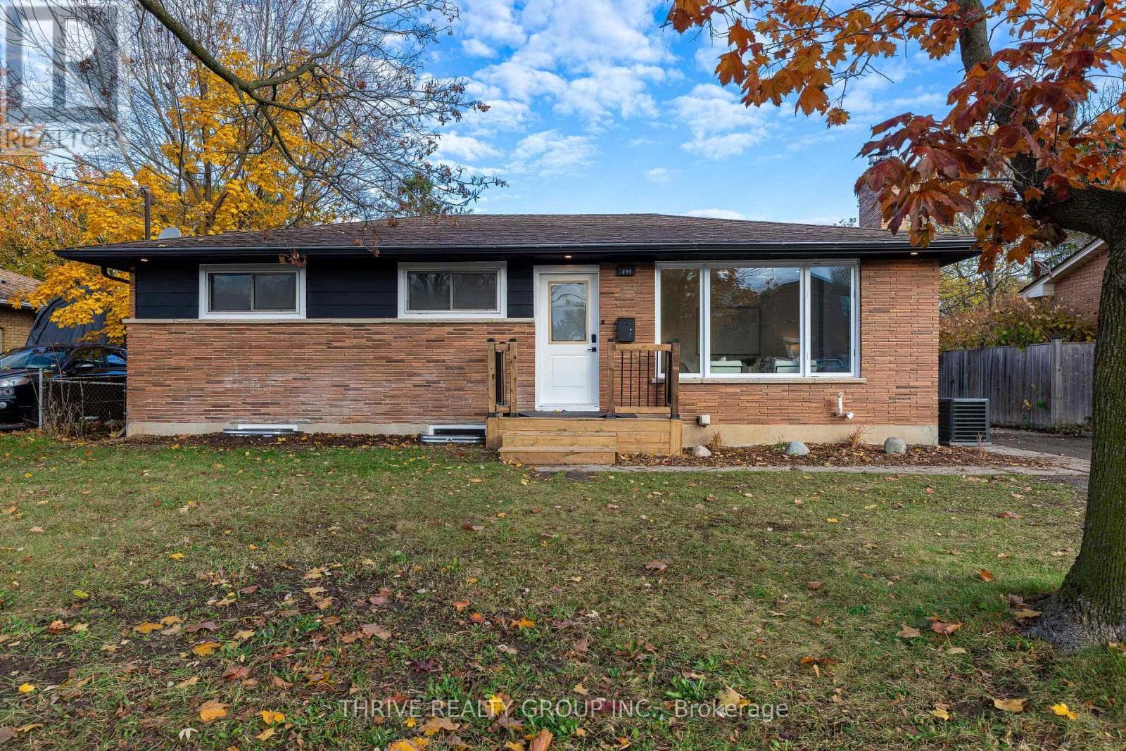 239 COMMISSIONERS ROAD W — London South (South D), Ontario - Main photo