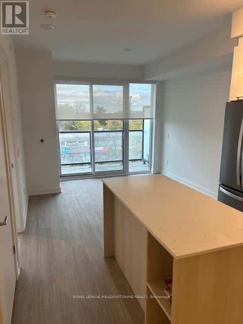 414 - 8188 YONGE STREET — Vaughan (Uplands), Ontario - Photo 3 of 19