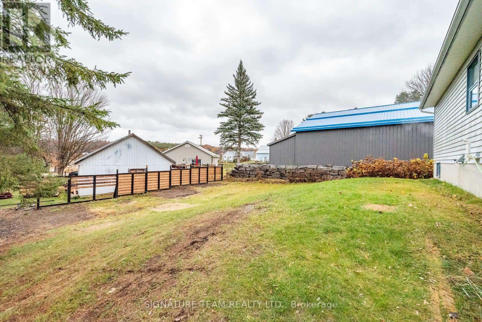 279 JESSIE STREET — Bonnechere Valley, Ontario - Photo 3 of 21