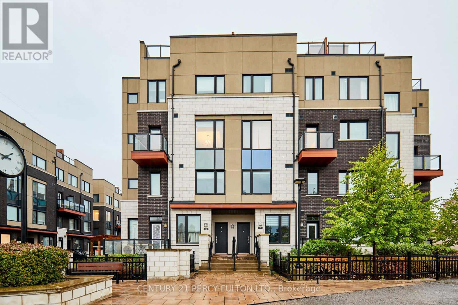 114 - 1555 KINGSTON ROAD — Pickering (Town Centre), Ontario - Photo 2 of 27