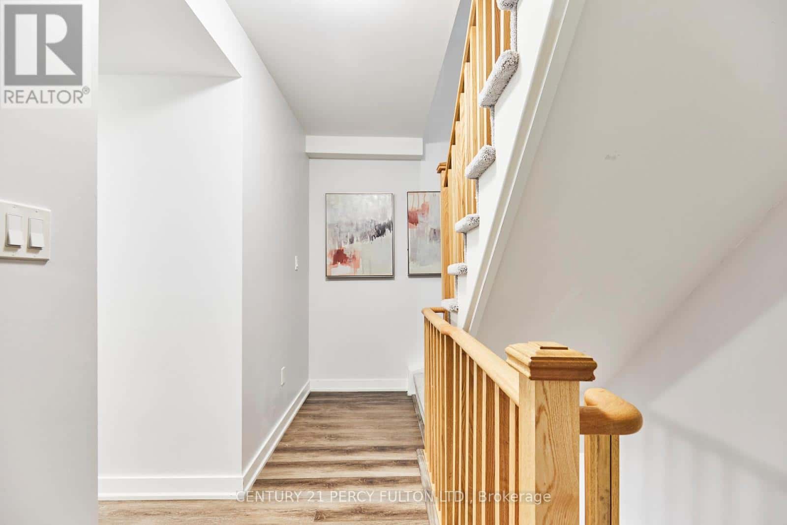 114 - 1555 KINGSTON ROAD — Pickering (Town Centre), Ontario - Photo 4 of 27