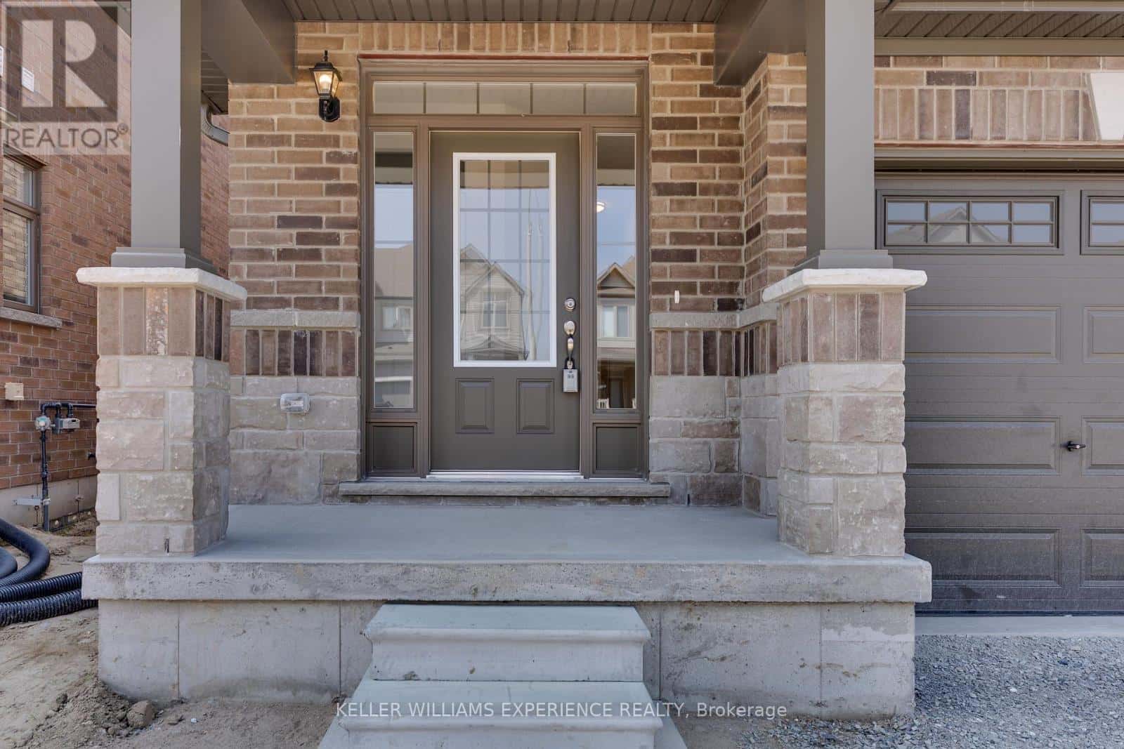 54 SAGEWOOD AVENUE — Barrie (Painswick South), Ontario - Photo 5 of 36