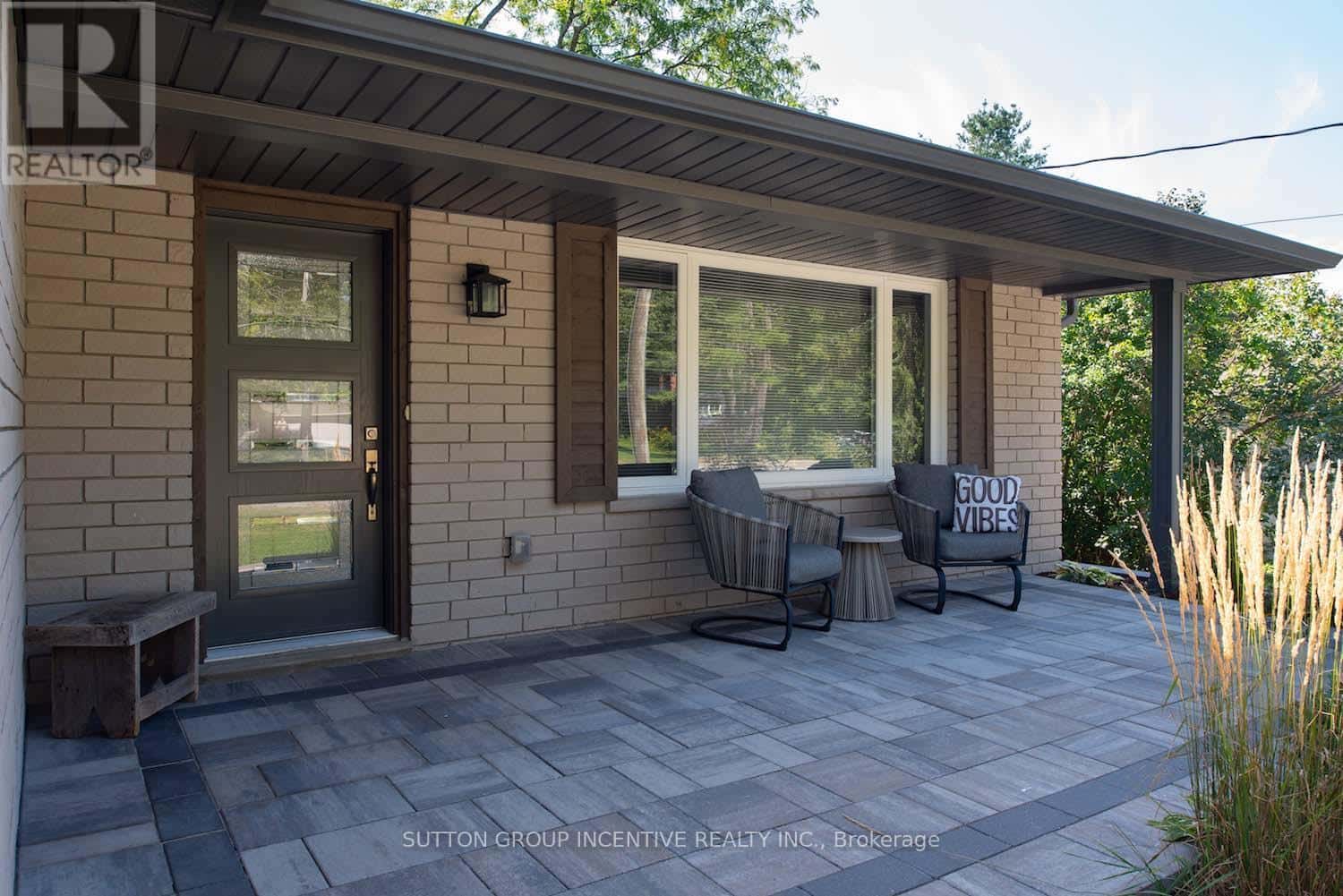 1193 SUNNIDALE ROAD — Springwater (Centre Vespra), Ontario - Photo 3 of 40